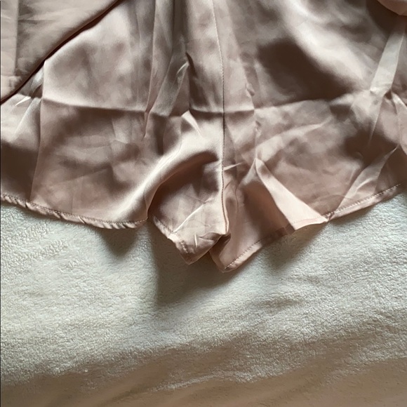 Satin romper dress - Picture 2 of 3